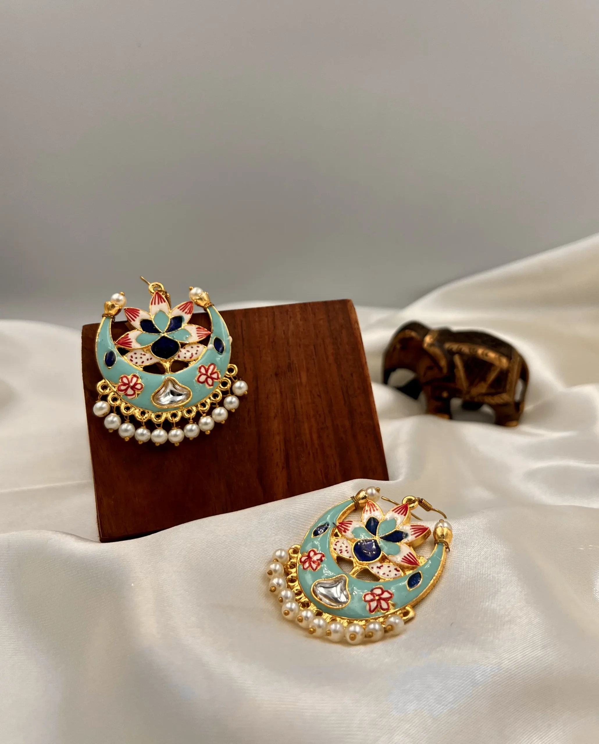 Mehendi Polish 2 Miorah Aasmaani - Mehendi Polish Enameled Crescent Earring - Image 1