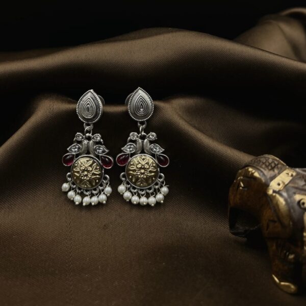 Noorani Rakta Avataar - A Royal Two-Tone Treasure