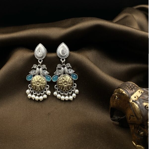 Noorani Mayuri Avataar - A Royal Two-Tone Treasure