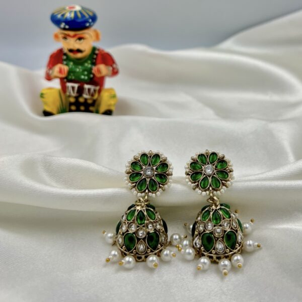 Masakali Hari - Handcrafted Perfection with Luminous Pearls