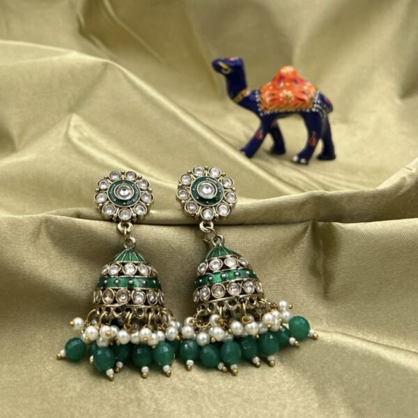 Hari Rudrani - The Sophisticated Glow of Enamel and Pearls