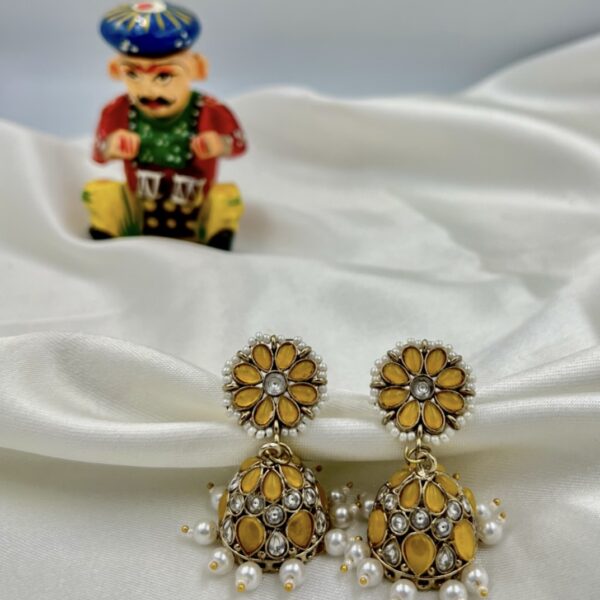 Masakali Haldi - Handcrafted Perfection with Luminous Pearls