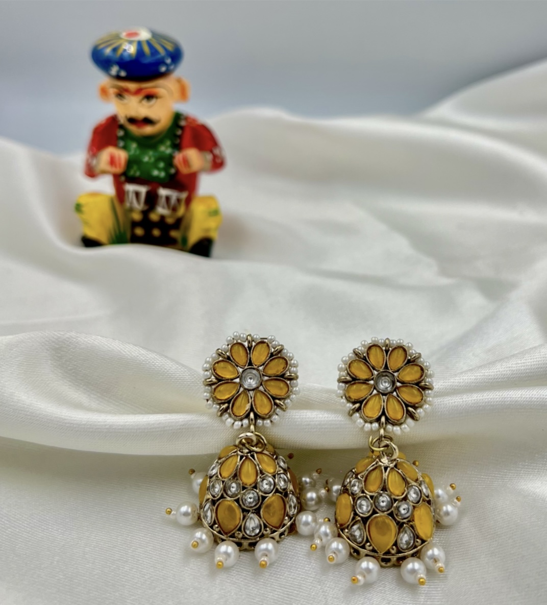 Screenshot Masakali Haldi - Handcrafted Perfection with Luminous Pearls - Image 1