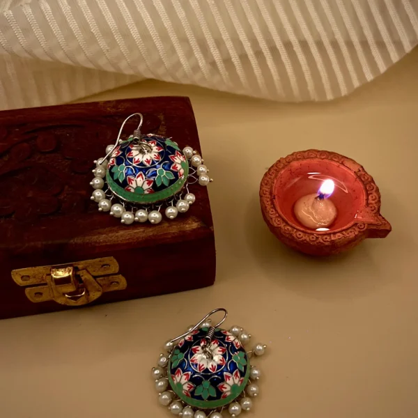 Hariyali Chulbuli - A Splash of Playful Charm