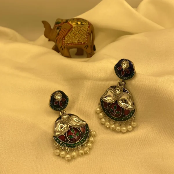 Sindoori Sanjogta - A Glimmer of Antique Grace