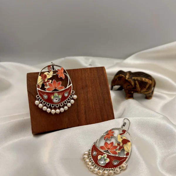 Laal Tushkari - A Tusk of Timeless Grace