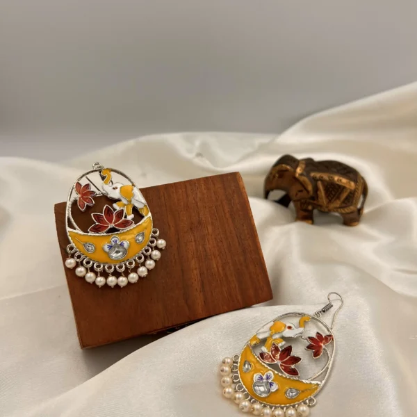 Kesariya Tushkari - A Tusk of Timeless Grace