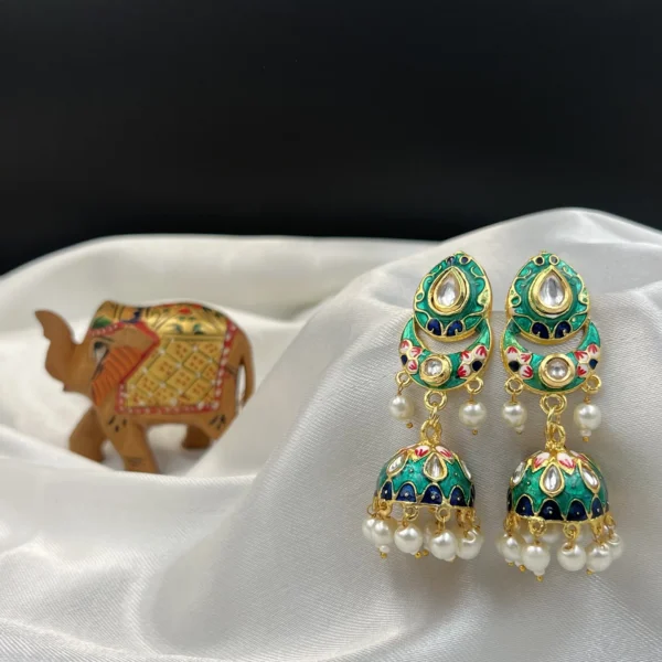 EVARA Sunehri Noor - A Contemporary and Chic