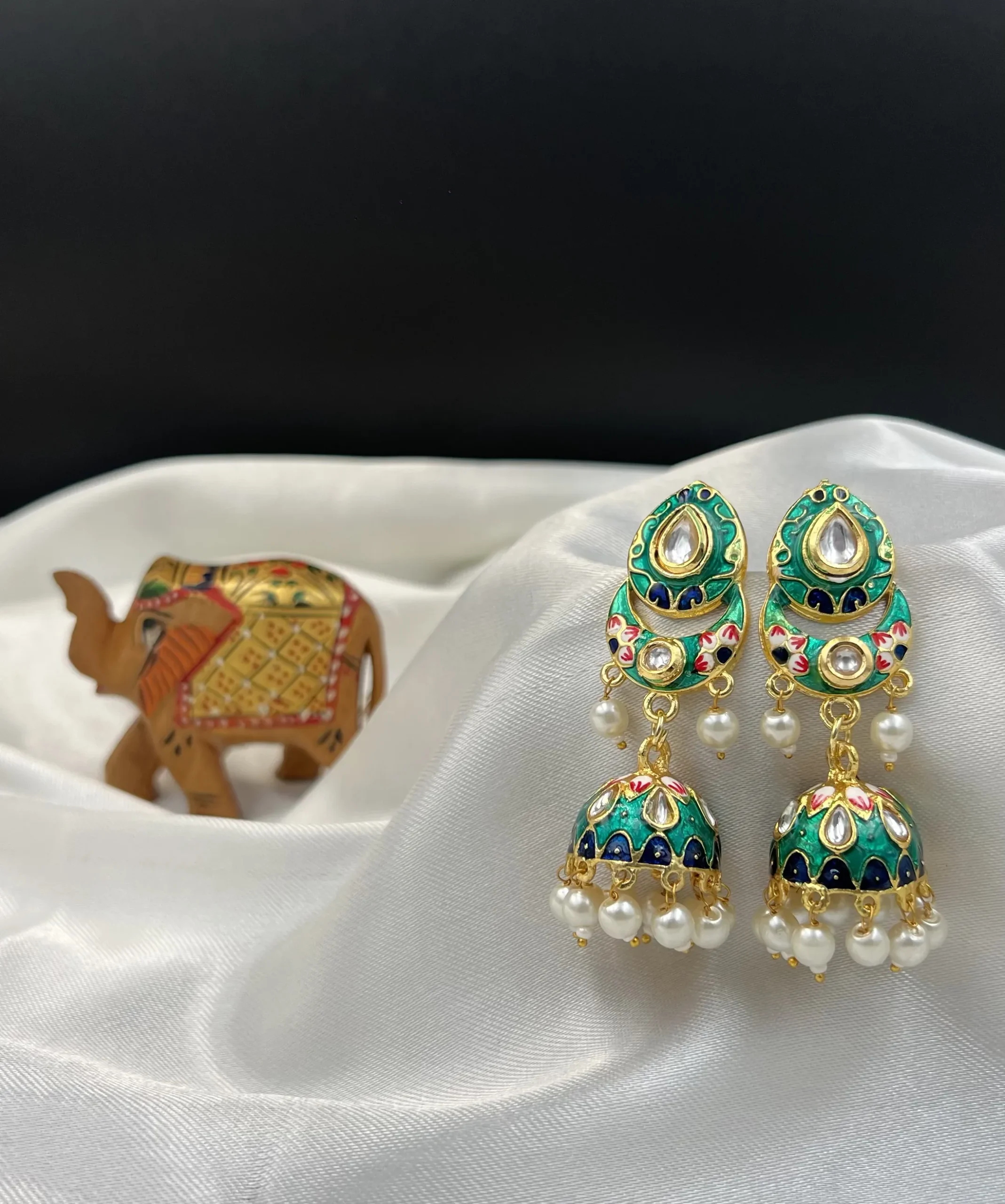 Mehendi Polish 32 EVARA Sunehri Noor - A Contemporary and Chic - Image 1