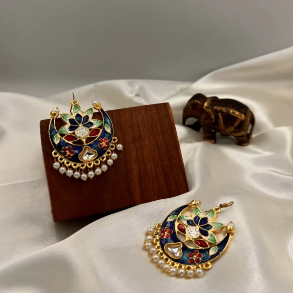 Miorah Mayuri - Mehendi Polish Enameled Crescent Earring