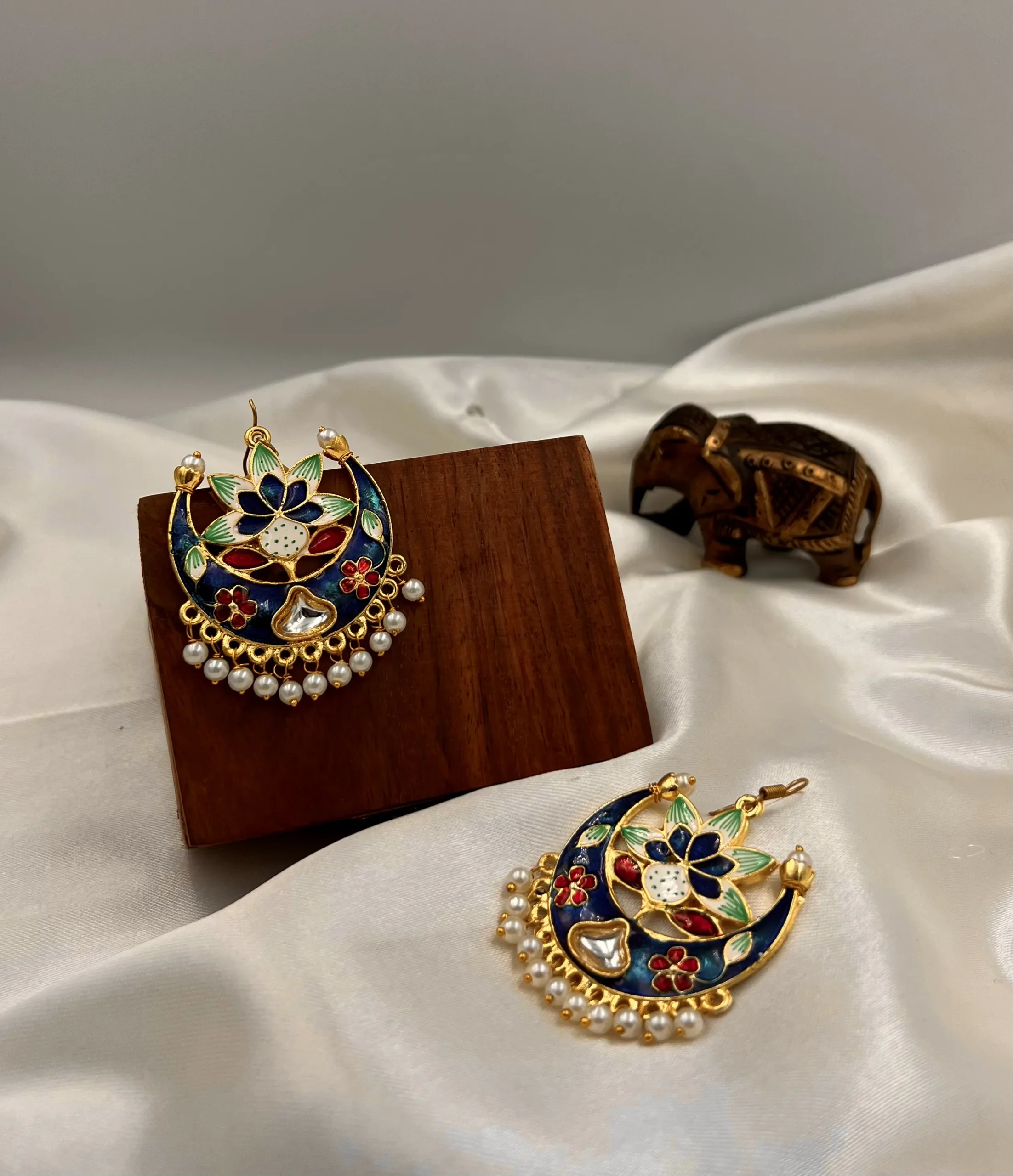 Mehendi Polish 5 Miorah Mayuri - Mehendi Polish Enameled Crescent Earring - Image 1