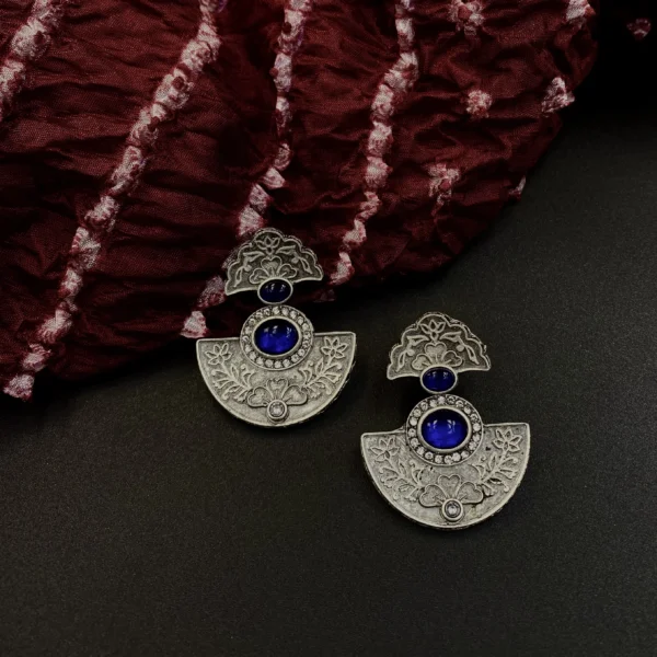 Ardhachandra Indraneel - A Glimmer of Antique Grace