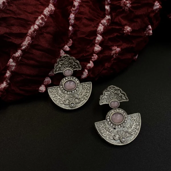 Ardhachandra Gulabini - A Glimmer of Antique Grace