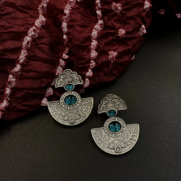 Ardhachandra Samudra Hara - A Glimmer of Antique Grace