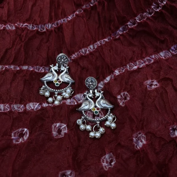 Mayur Manjari Rangoli - A Dance of Grace and Pearls