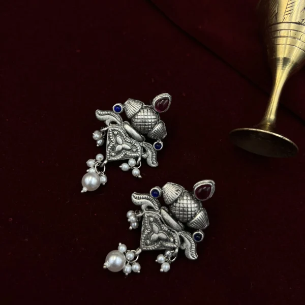 Mandap Kundal Rudraksh - A Sacred Embrace