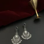 Lavani Neeli Saaz - Crowning Melody of Tradition