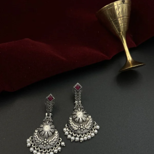 Lavani Raktima - Crowning Melody of Tradition